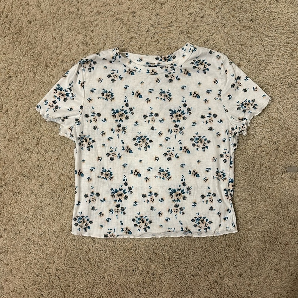 Women’s Large Lettuce Trim Floral Print Crop Top